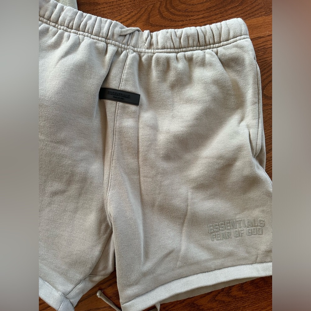 ESSENTIALS ENSEMBLE - Picture 4 of 6